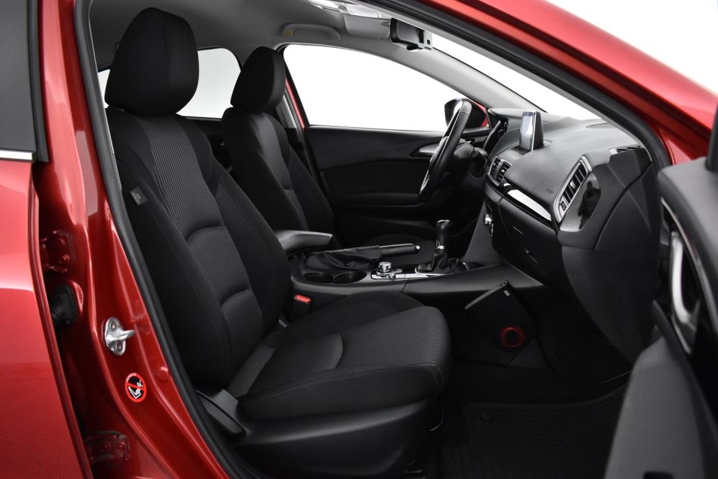 MAZDA 3 2015