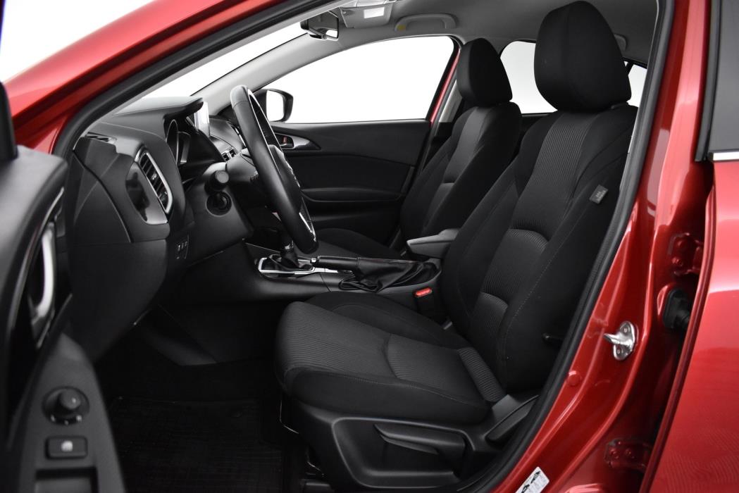 MAZDA 3 2015