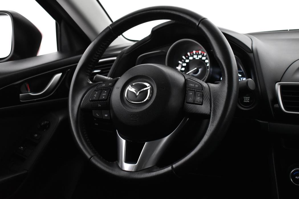 MAZDA 3 2015