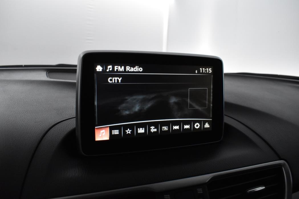 MAZDA 3 2015