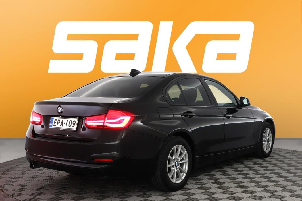 BMW 318 2018