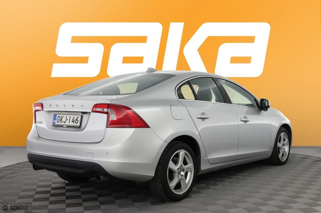 VOLVO S60 2011