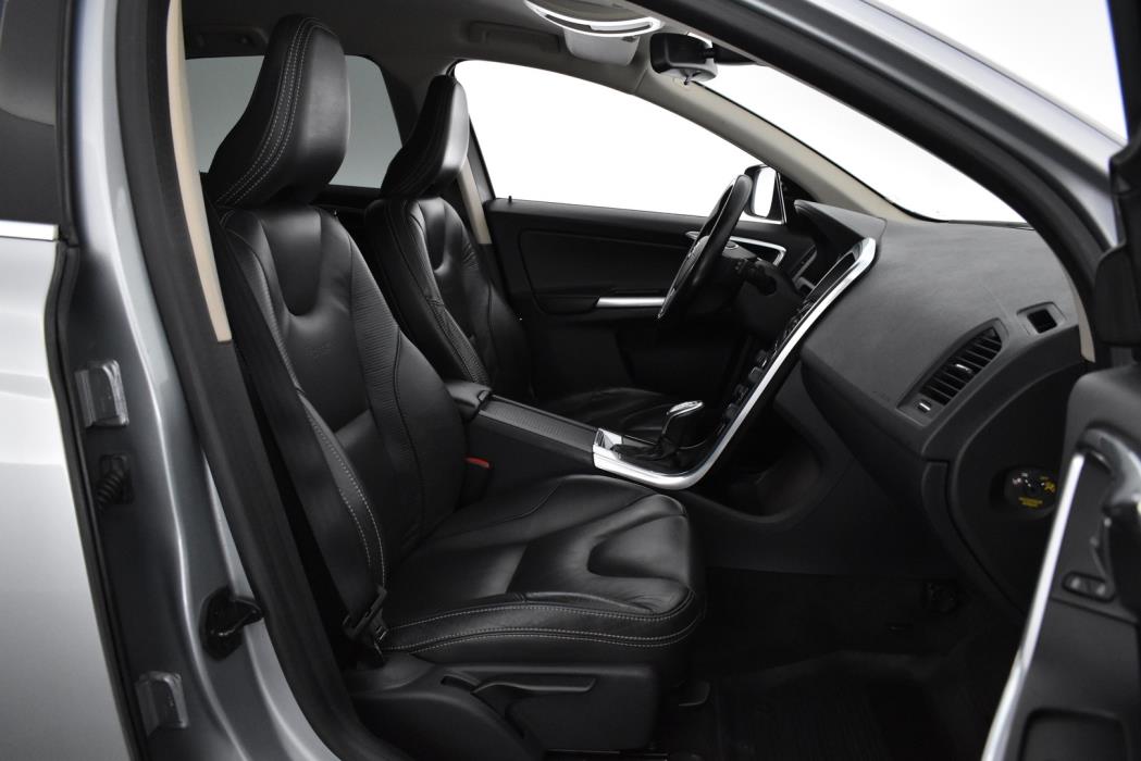 VOLVO XC60 2013