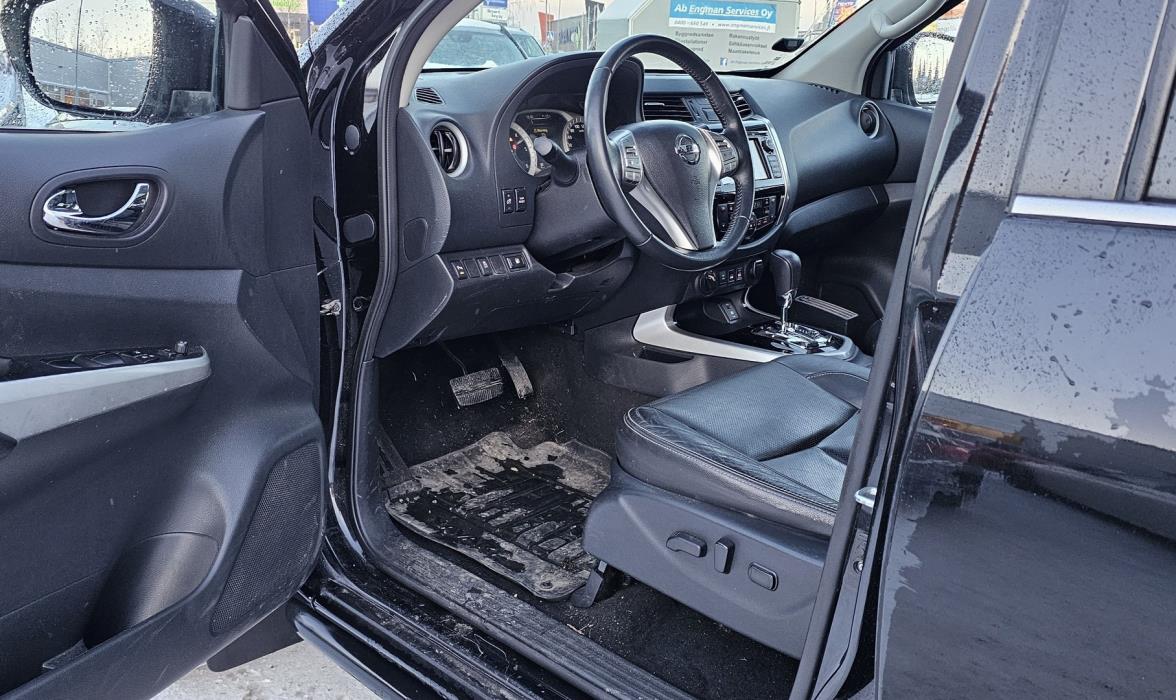 NISSAN Navara 2017