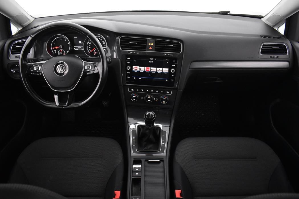 VOLKSWAGEN Golf 2019