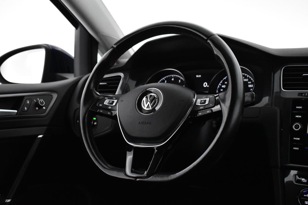 VOLKSWAGEN Golf 2019