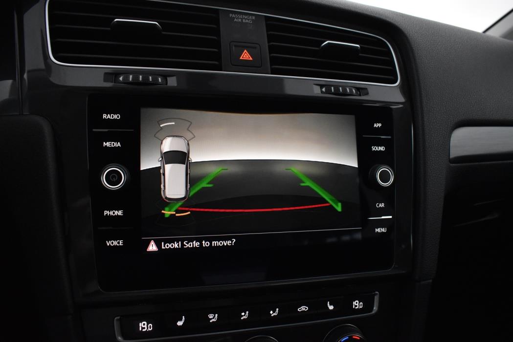 VOLKSWAGEN Golf 2019