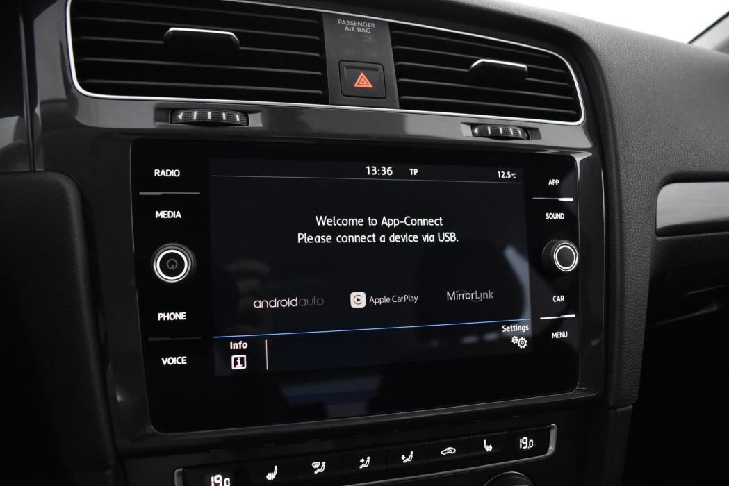 VOLKSWAGEN Golf 2019