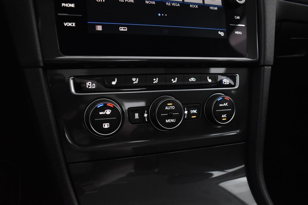 VOLKSWAGEN Golf 2019