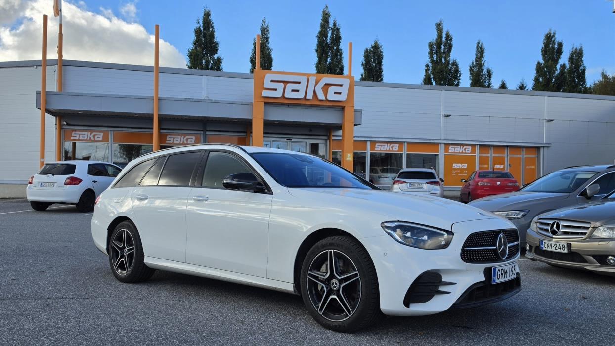 MERCEDES-BENZ E 2023