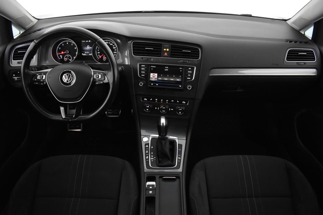 VOLKSWAGEN Golf 2017
