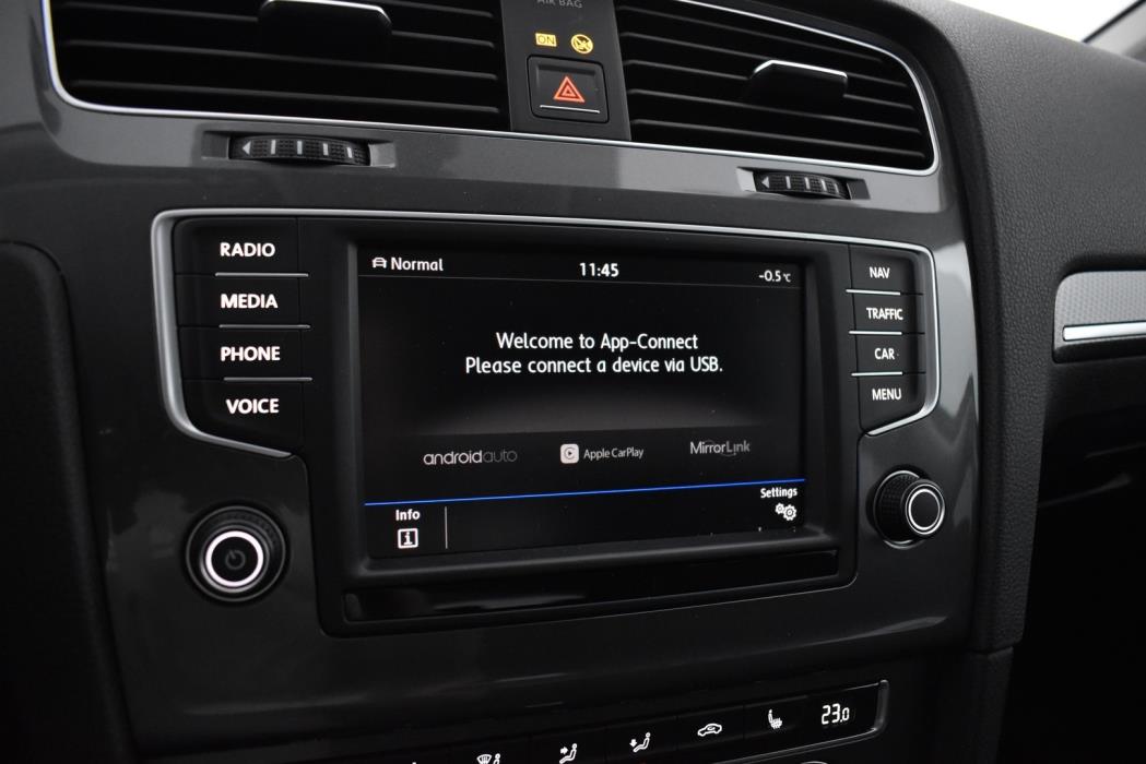 VOLKSWAGEN Golf 2017