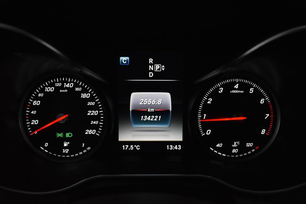 MERCEDES-BENZ C 2015