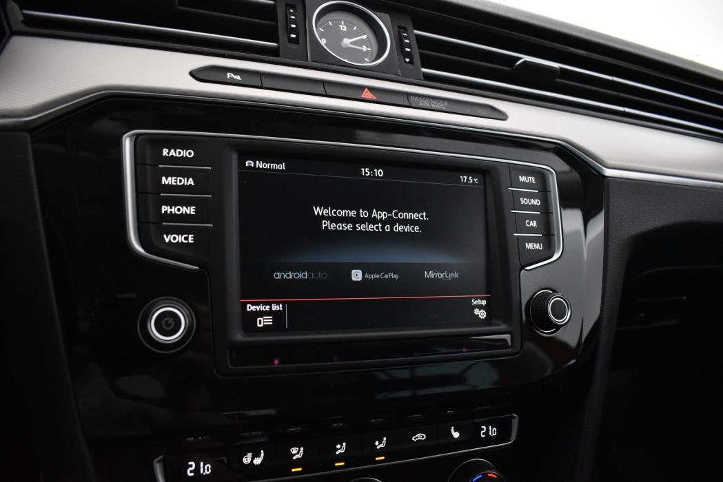 VOLKSWAGEN Passat 2016