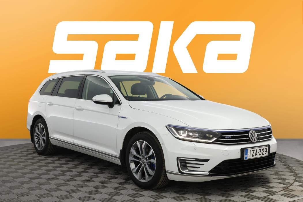 VOLKSWAGEN Passat 2018