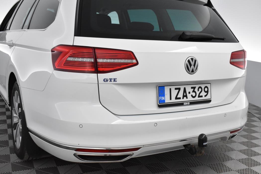 VOLKSWAGEN Passat 2018