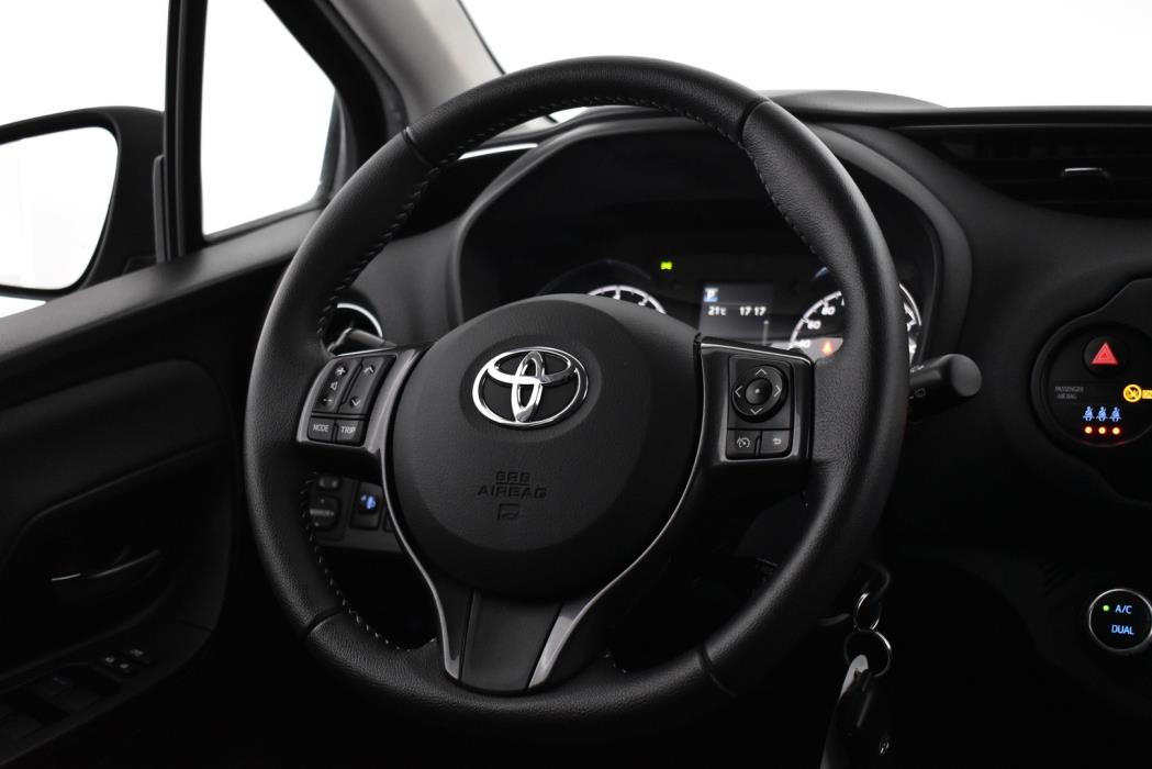 TOYOTA Yaris 2020