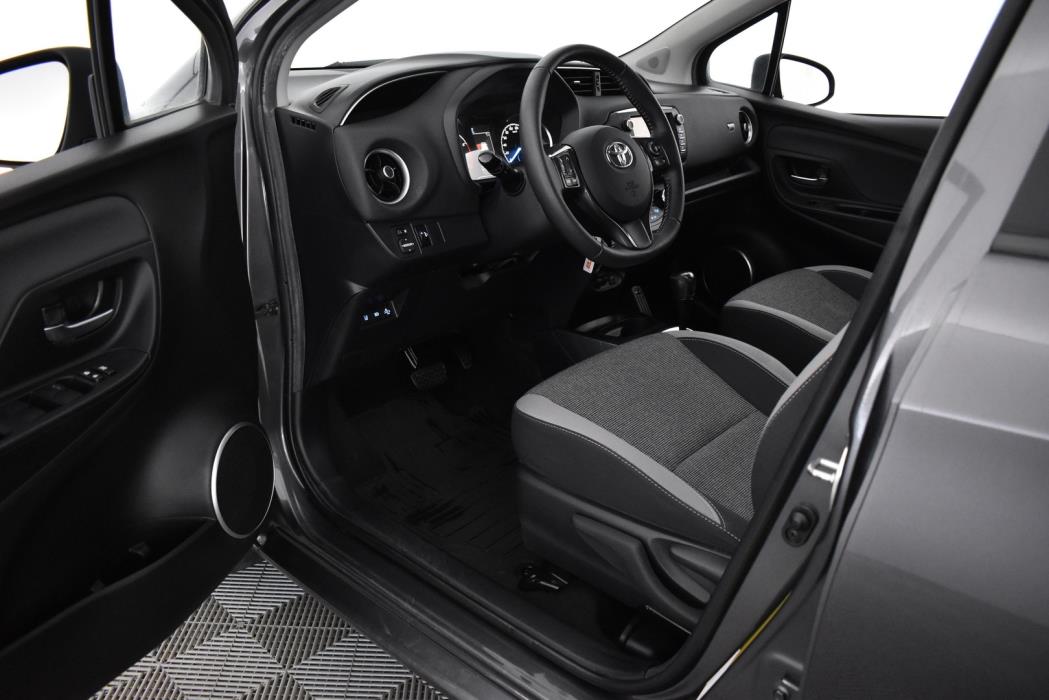 TOYOTA Yaris 2020