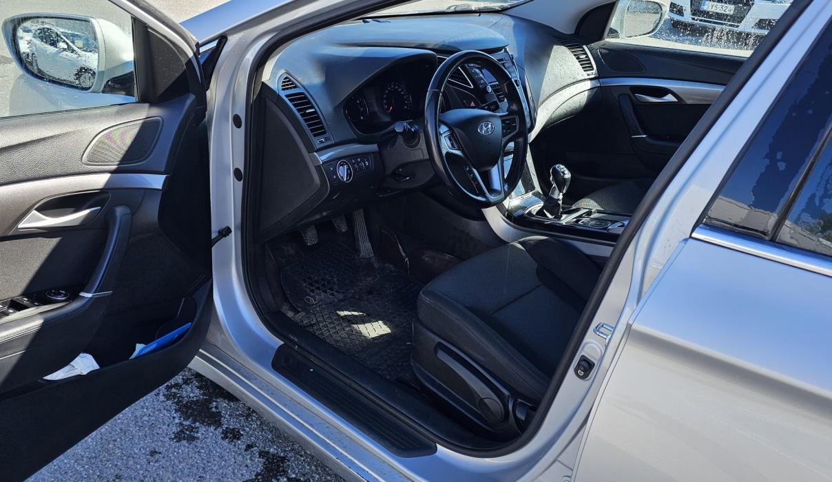 HYUNDAI i40 2013