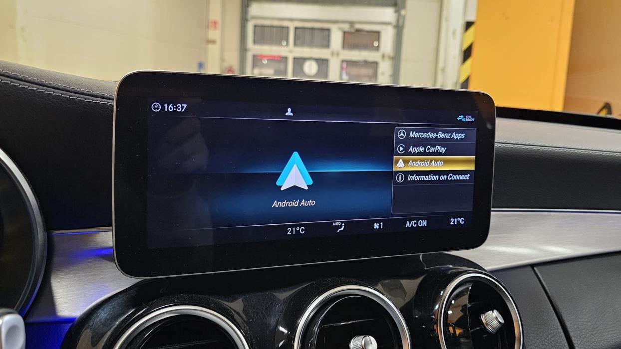 MERCEDES-BENZ C 2021