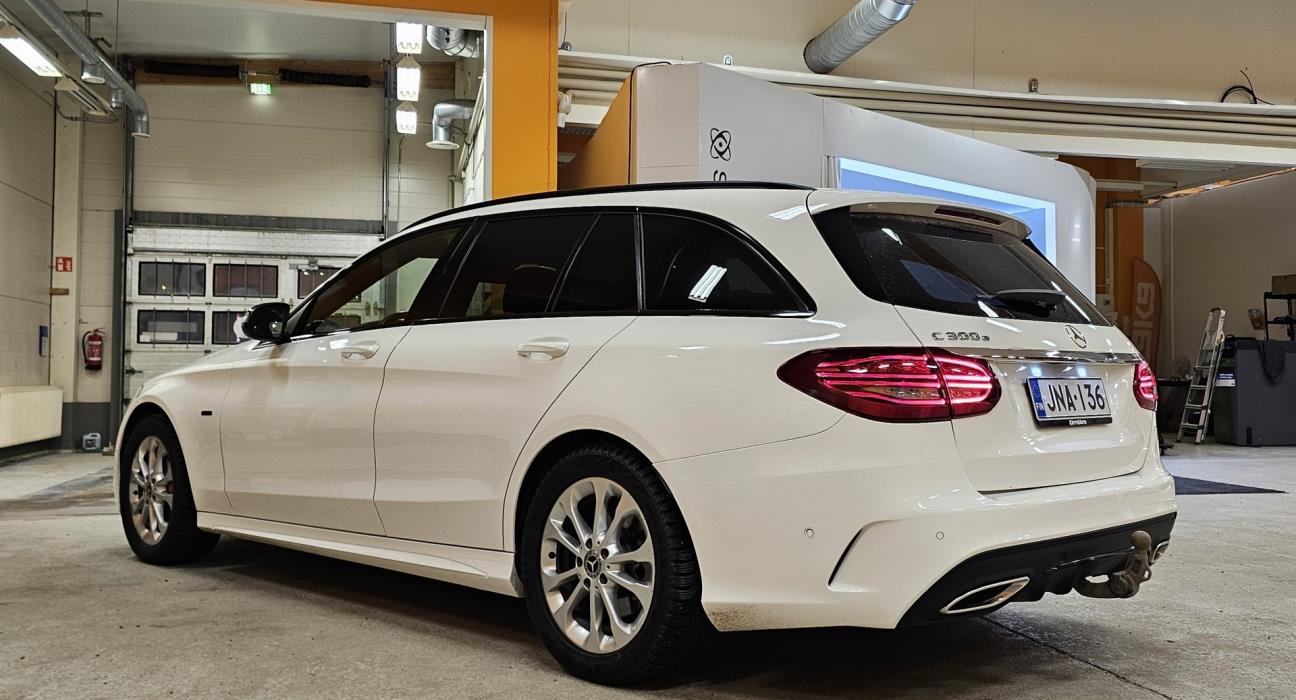 MERCEDES-BENZ C 2021