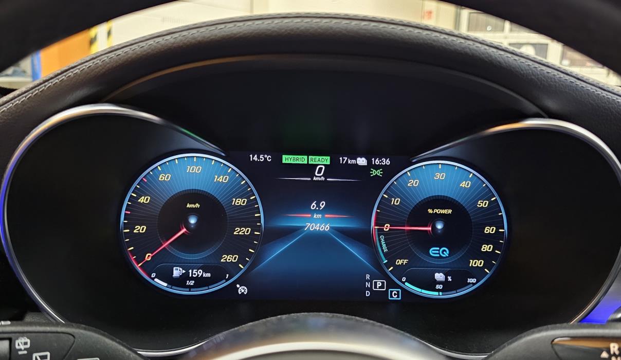 MERCEDES-BENZ C 2021