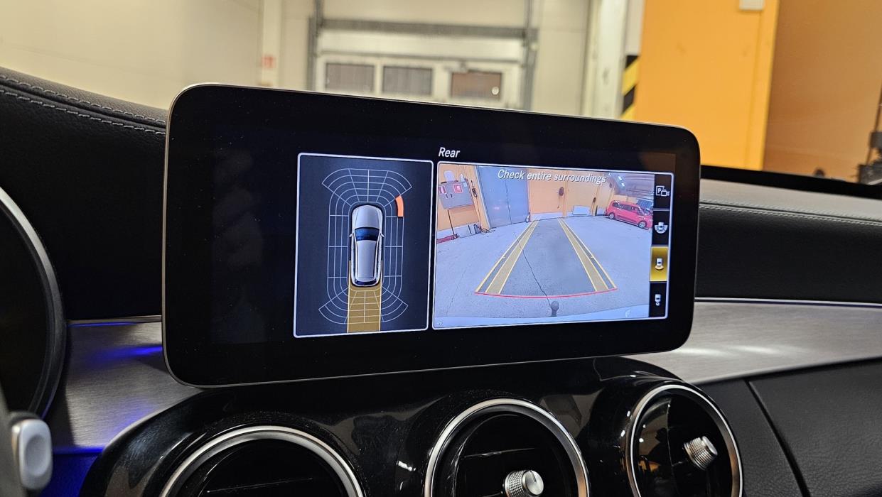 MERCEDES-BENZ C 2021