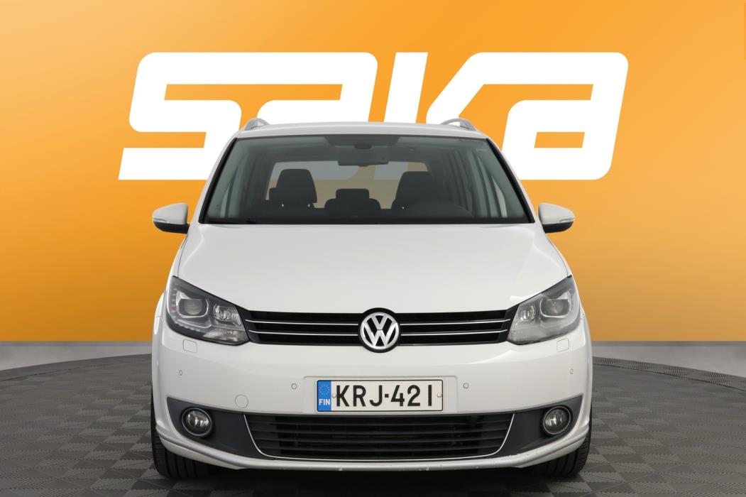 VOLKSWAGEN Touran 2012
