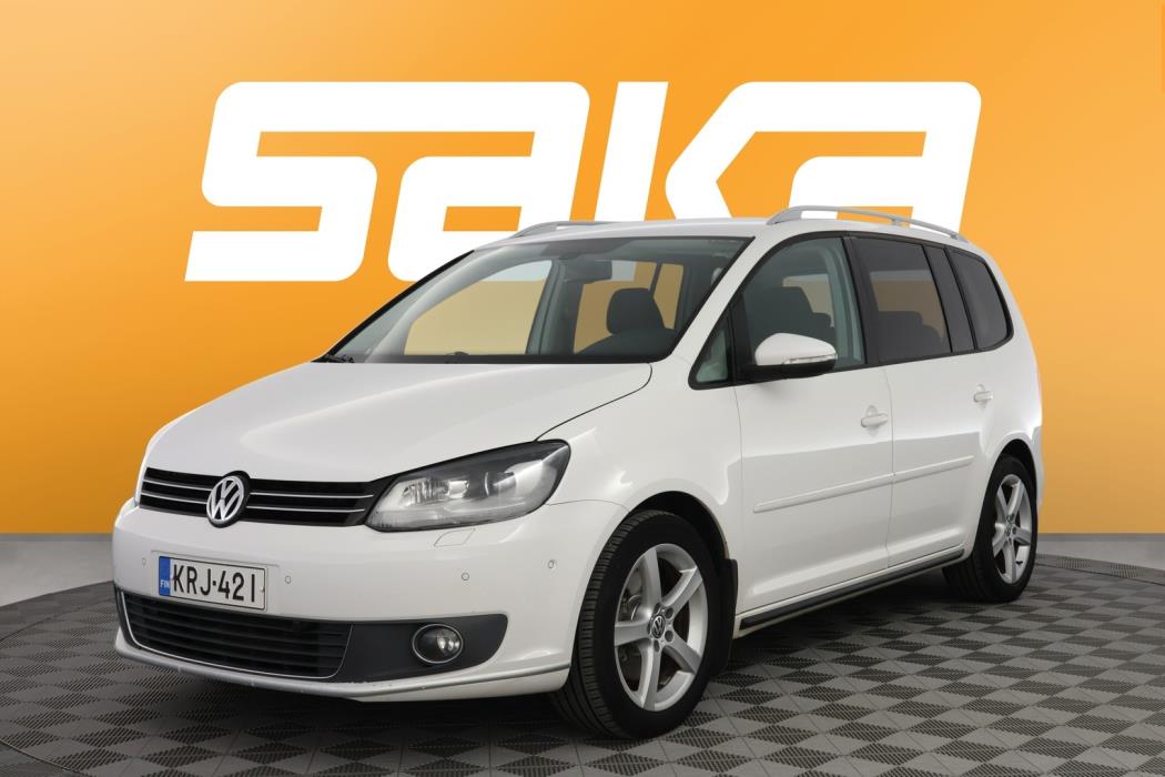 VOLKSWAGEN Touran 2012