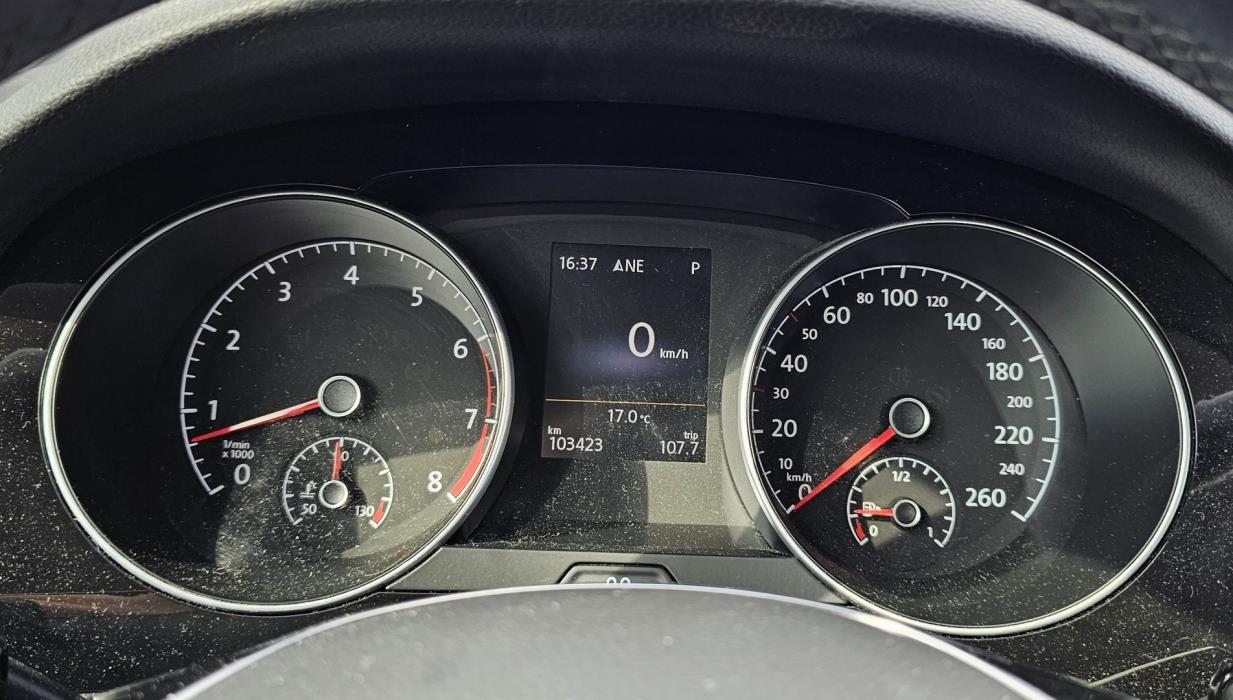 VOLKSWAGEN Golf Sportsvan 2014