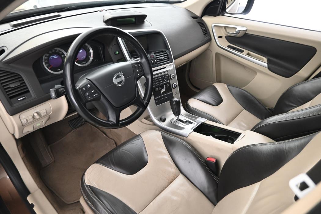 VOLVO XC60 2011