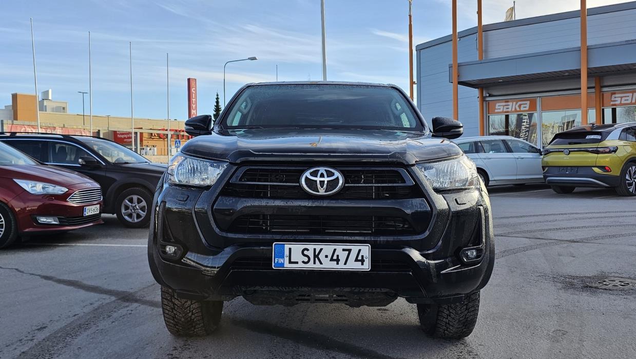 TOYOTA Hilux 2023