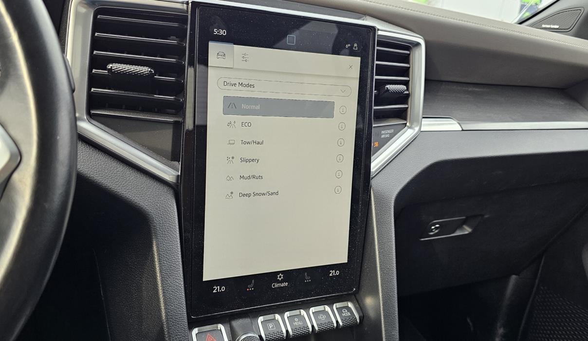 VOLKSWAGEN Amarok 2023