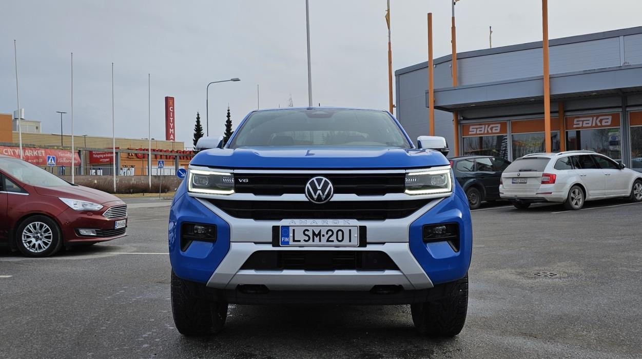 VOLKSWAGEN Amarok 2023