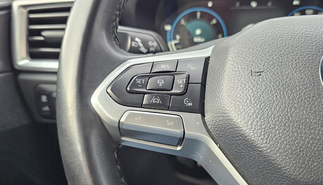 VOLKSWAGEN Amarok 2023