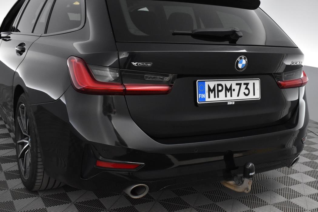 BMW 330 2021