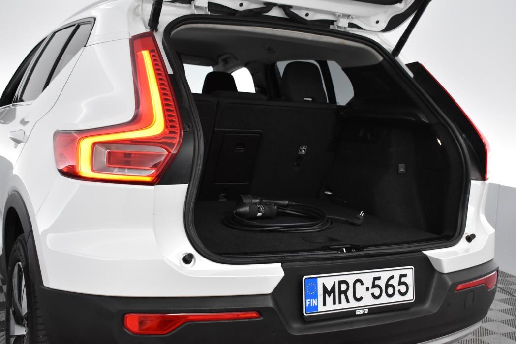 VOLVO XC40 2021