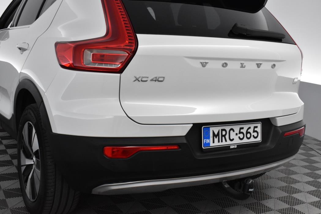 VOLVO XC40 2021