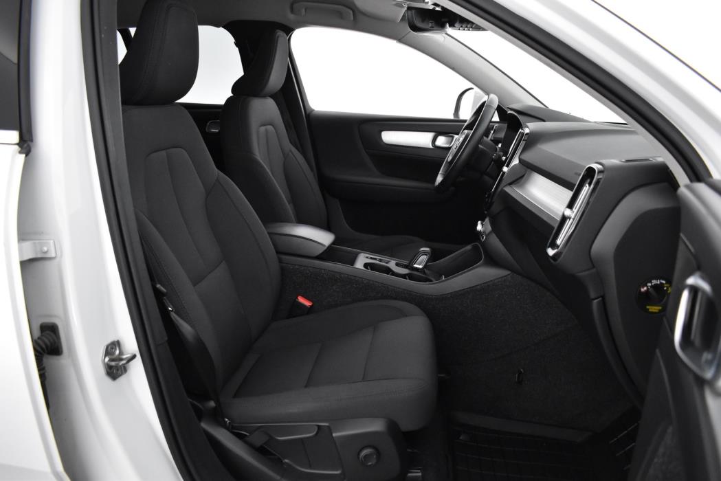 VOLVO XC40 2021
