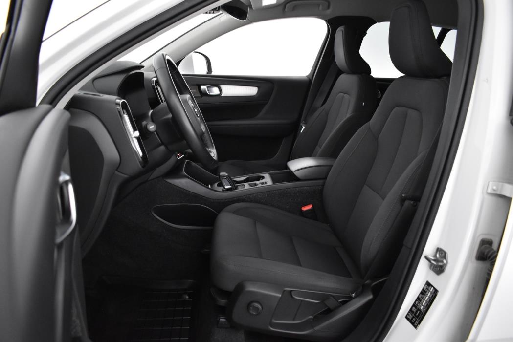 VOLVO XC40 2021