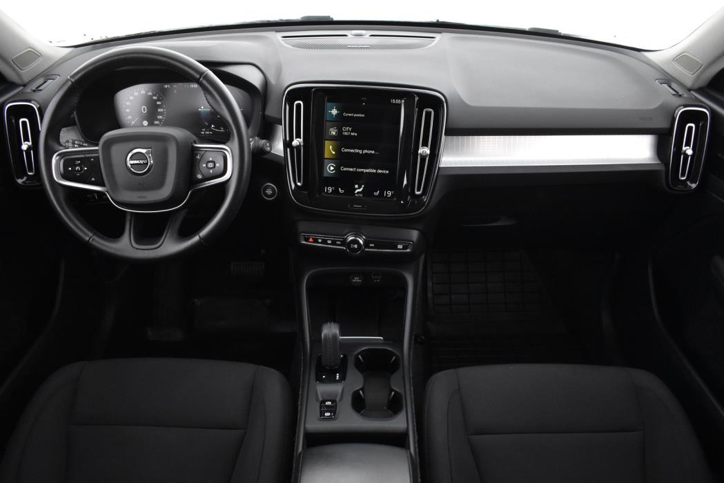 VOLVO XC40 2021
