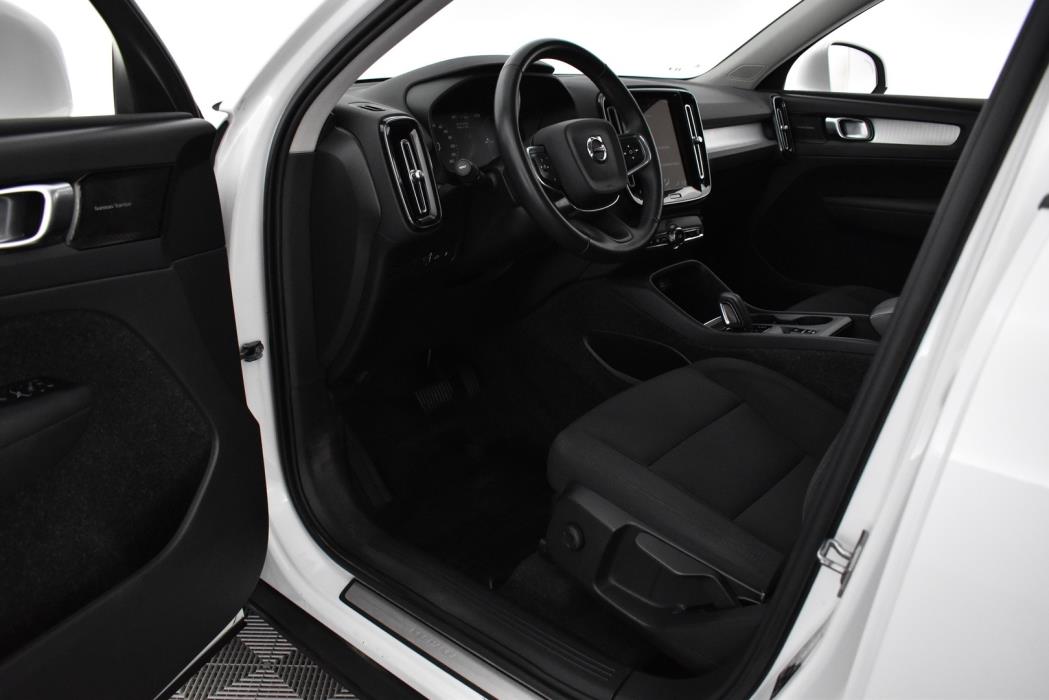 VOLVO XC40 2021