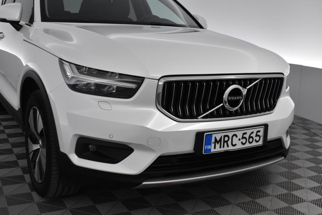 VOLVO XC40 2021