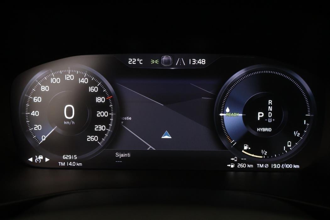VOLVO XC40 2021
