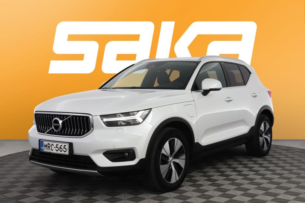 VOLVO XC40 2021