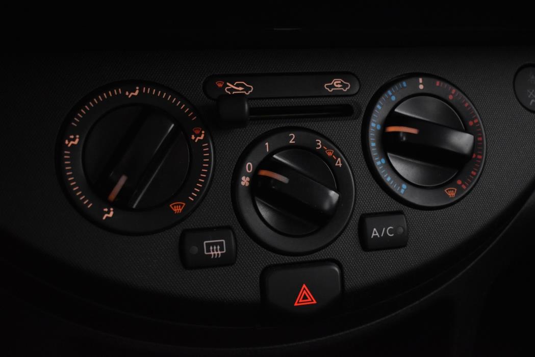 NISSAN Note 2006