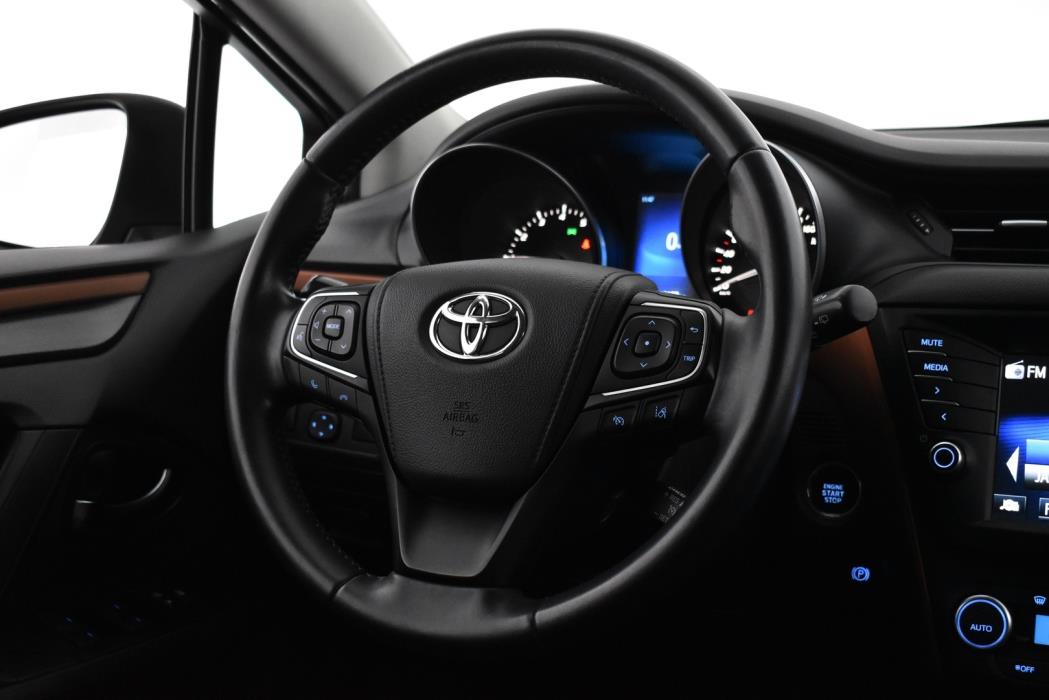 TOYOTA Avensis 2016