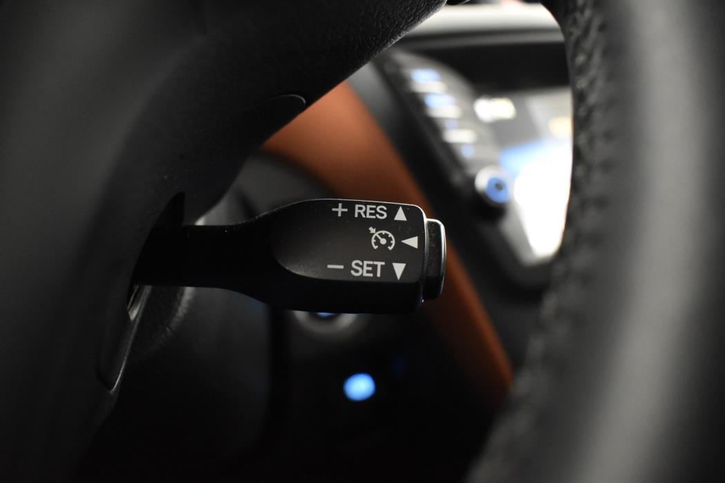 TOYOTA Avensis 2016