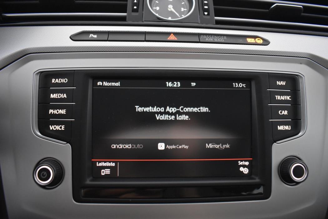 VOLKSWAGEN Passat 2016