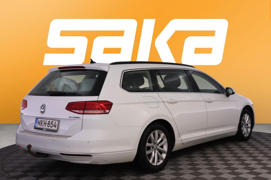 VOLKSWAGEN Passat 2016